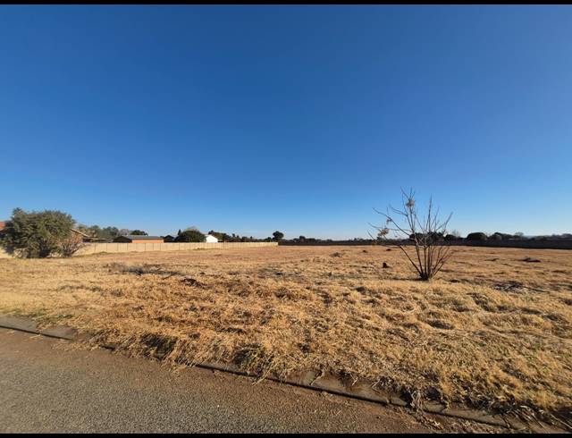 7,467M² VACANT LAND FOR SALE IN RIVERSDALE